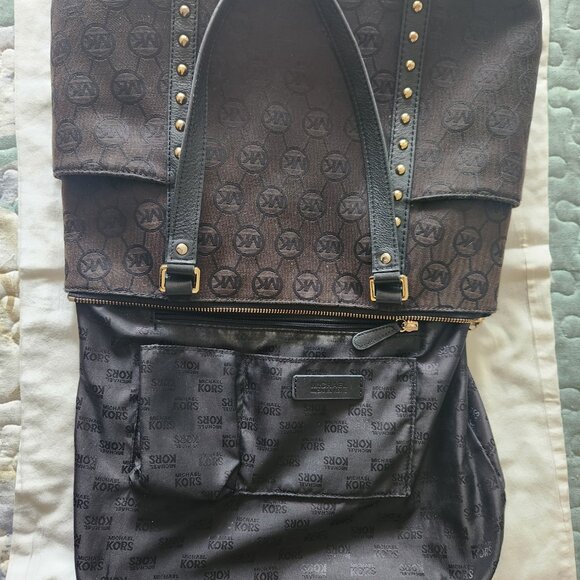 MICHAEL KORS Handbag Black Canvas Signature 14"x12"x3" 2 handles - Picture 7 of 12